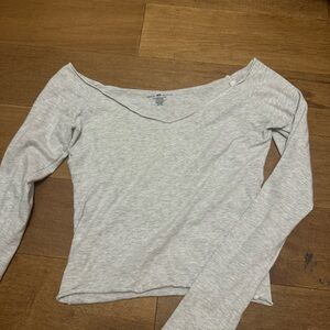 Brandy Melville Gray Fitted Long Sleeve Tee